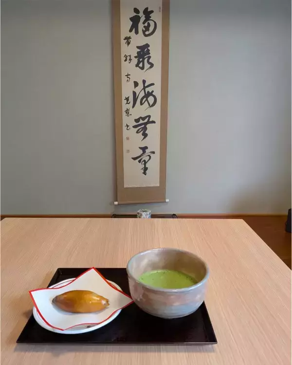 「奈良県民に愛される銘菓「さつま焼」。焼きたてが食べられるのは本店の茶房だけ！かき氷メニューもあるよ！」の画像