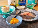「アジやマグロに一番合うお酒は何？ 寿司と日本酒の完璧なペアリングを新宿の人気鮨屋で体験してきた！」の画像1