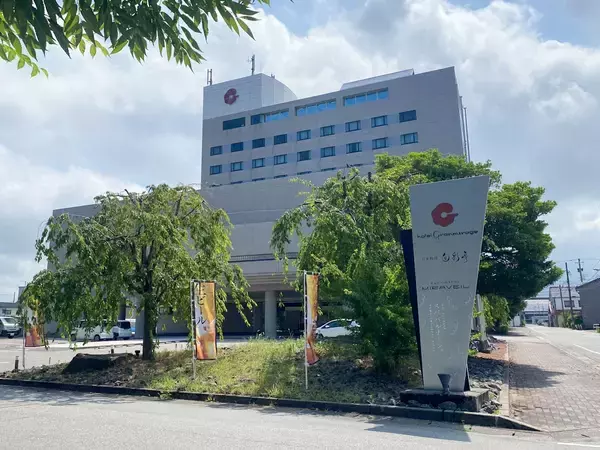 「【温泉スポット】絶景サウナとアートが融合！ 富山のリトリート施設『スパバルナージュ』」の画像