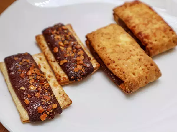 「誕生50周年、不二家「ホームパイ」は昔の味と違うって知ってた？ サクサク感の秘密を取材してきた」の画像