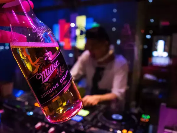 「プルドポークバーガーって何？ 西麻布の新感覚ファストフードが気になる！」の画像