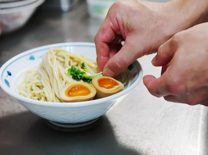 大阪発祥のサバ節を使った濃厚ラーメン「サバ6製麺所」が東京初上陸！