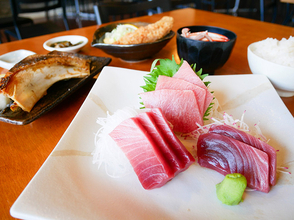 年末にマグロを食べるなら、三崎港・市場直結『魚市場食堂』を狙うべし！