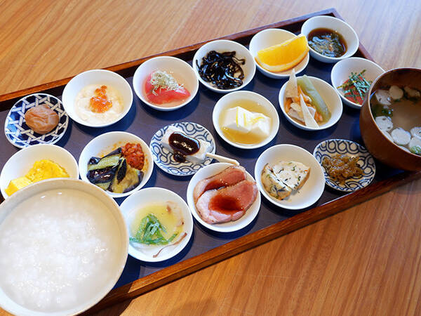 行列必至のお寺の朝食 築地本願寺カフェtsumugi の 18品の朝ごはん を食べてきた 19年4月7日 エキサイトニュース