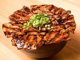 「ごはんが無限に食べられる！ 東京で「絶品豚丼」が食べられる店5選」の画像1