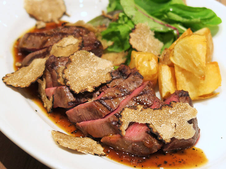 『Le Bar a Vin 52 AZABU TOKYO』で、サダハル・アオキの限定シャンパンスイーツを実食