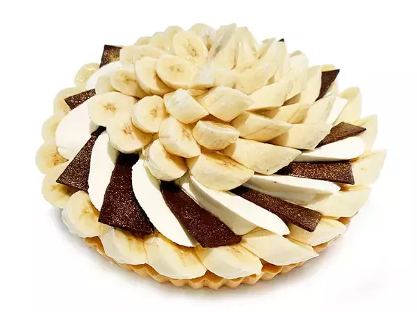 「8月7日はバナナの日！ 『カフェコムサ』に絶品バナナケーキが6種登場」の画像