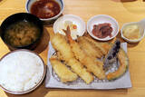 「関西では大行列！ 揚げたての天ぷらがリーズナブルに食べられる『まきの』が都内にあるって知ってた？」の画像5