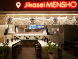 「行列ラーメン店『MENSHO』の新店が渋谷パルコにオープン！ 逆輸入のワンハンドスタイルで食べる「和牛×ラーメン」とは？」の画像6