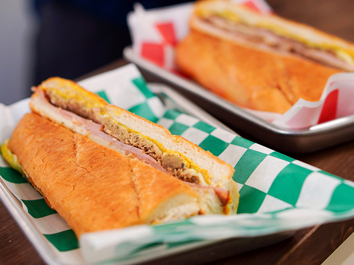 中野『SUNSET BEER FC』の絶品キューバンサンドイッチ