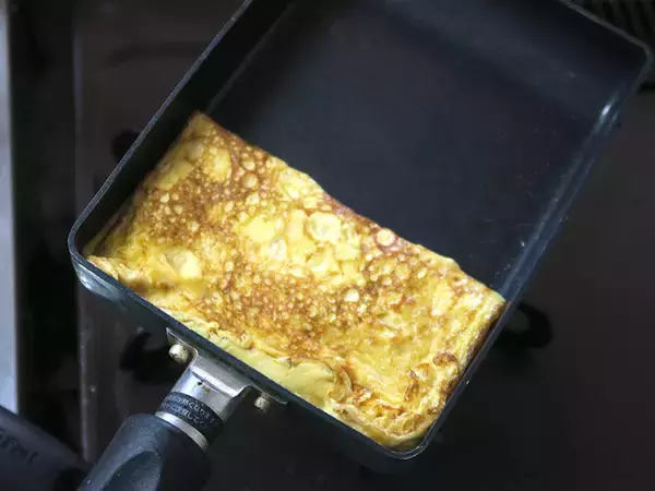 「3万円超えの高級トースター「三菱ブレッドオーブン」は買いか？ サンドイッチを作ってその実力を検証」の画像