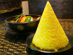 約2.3kg！？ デカ盛りすぎるスープカレーを『Asian Bar RAMAI』（横浜）で食べてきた