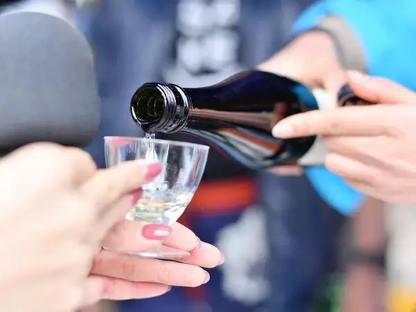 「中目黒で花見酒！ 利き酒し放題3000円の「和酒フェス」が開催」の画像