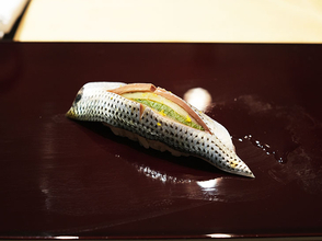 熟成寿司のおまかせが8000円！ 築地にできた『築地すしOmakase』の魅力とは？