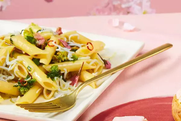 「春はもうすぐ！ 「スターバックス リザーブ ロースタリー 東京」で味わいたい桜グルメ4選」の画像