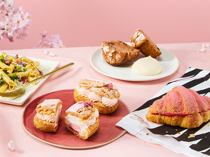 春はもうすぐ！ 「スターバックス リザーブ ロースタリー 東京」で味わいたい桜グルメ4選