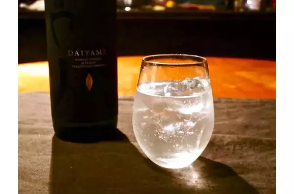 「宅飲みハイボールならコレ！ 世界が認める香り高い芋焼酎「だいやめ」を味わってみた」の画像