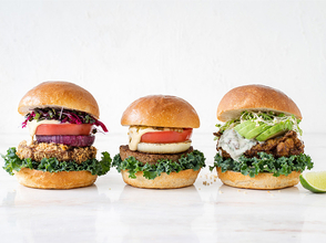 渋谷で味わえる野菜たっぷりのハンバーガー「CITY BURGER」が話題！