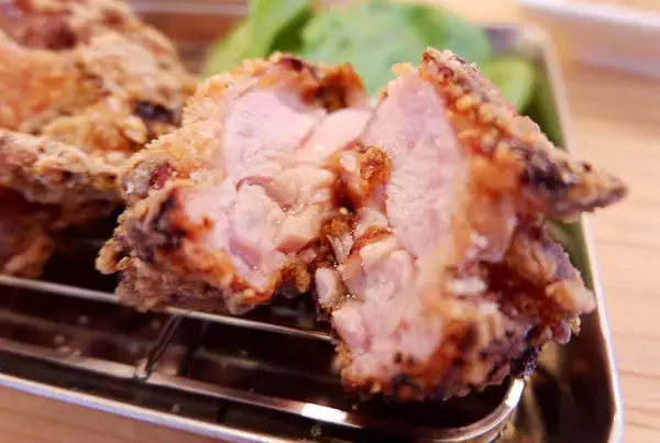 「自家製糀を使った“発酵からあげ”とは？ 『しあわせのからあげキッチン』で食べてきた」の画像