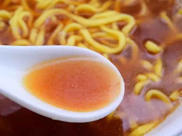 「即席麺に革命を起こす“神太麺”が降臨！ 『明星』が新発売した「麺神」を食べてみた」の画像