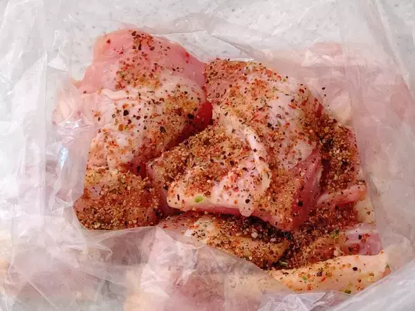 「マキシマムに匹敵する人気ぶり！ 万能調味料の御三家「黒瀬のスパイス」を使ってみた」の画像