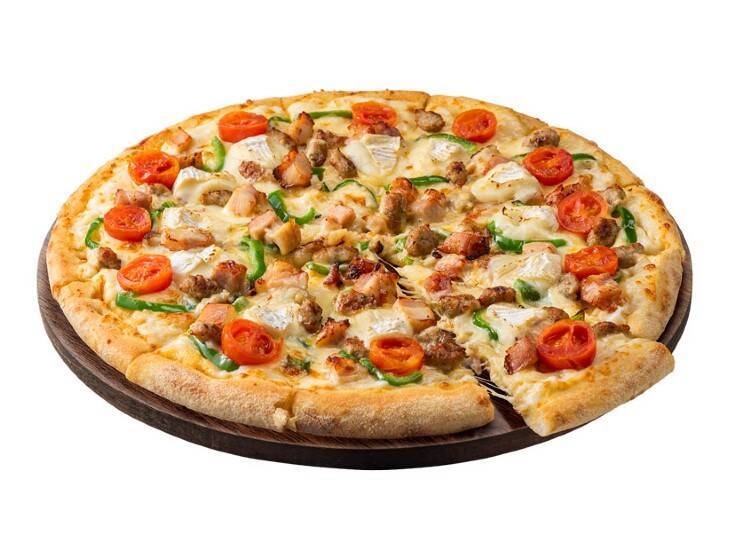 年末年始に食べたい！ 星付きシェフ4名が監修したドミノ・ピザの「クワトロピザ」が超豪華！