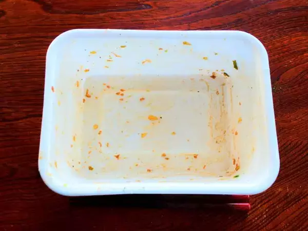 「3度の味変で完食を目指す！「ペヤング 超超超大盛やきそばGIGAMAX 君なら食べれる」に挑戦してみた」の画像