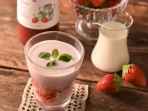 「爆売れ中の「牛乳と混ぜる いちごミルクの素」が大容量サイズになって再登場！」の画像