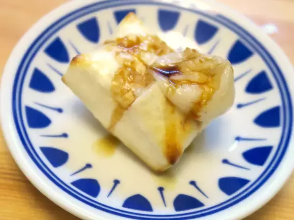 「火鉢×七輪！？ おうちキャンプが捗るカセットコンロ「ヒバリン」なら餅も魚も炙り放題」の画像