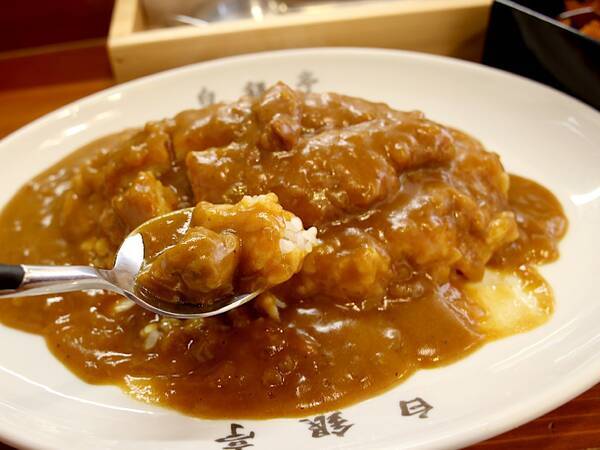 甘いのに辛い カレー激戦区 大阪本町の行列店 白銀亭 の トンカツカレー を食べてきた 21年4月6日 エキサイトニュース