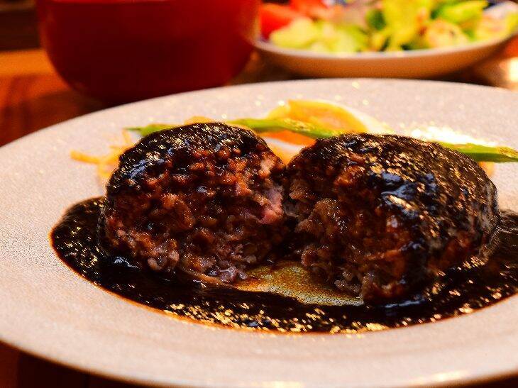 幻の一皿！ ランチ50食限定「トリュフデミグラスハンバーグ」を食べてきた