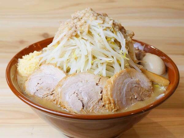 重量約3 5kg 神田 眞久中 で超デカ盛りラーメンを食べてきた 21年5月12日 エキサイトニュース