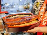 「鰻が旨い『名代 宇奈とと』で約1kgの「ビックリ重」を食べたら幸せすぎた！」の画像1