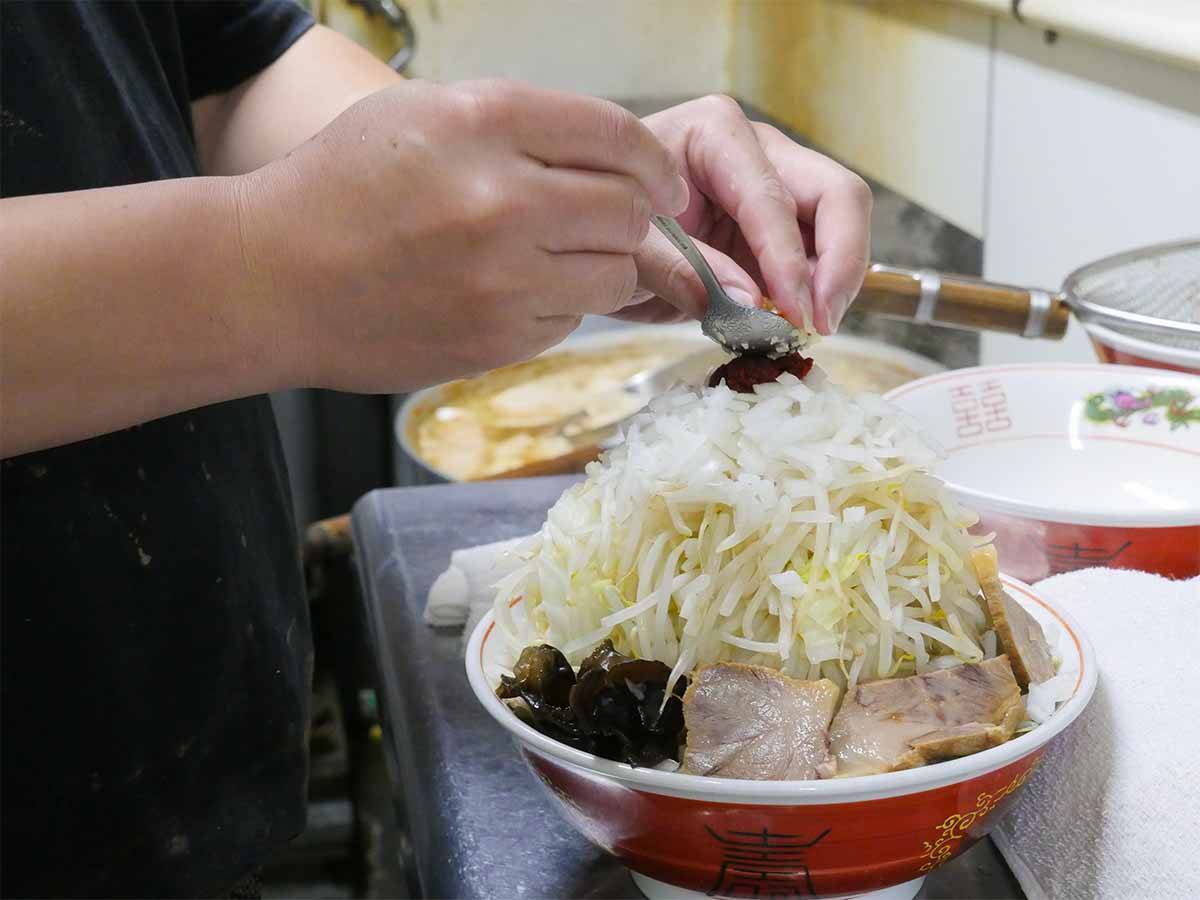 総重量約2kg ラーメンぽっぽっ屋 水道橋店 の らーめん大盛りマシマシ を食べてきた 21年7月31日 エキサイトニュース 3 3