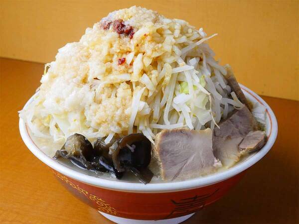 総重量約2kg ラーメンぽっぽっ屋 水道橋店 の らーめん大盛りマシマシ を食べてきた 21年7月31日 エキサイトニュース