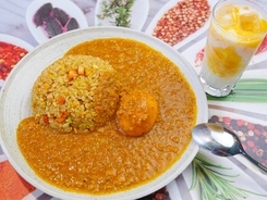インド人が炒飯を作るとこうなる！ 神田『Curry Aladdin』の「カレーチャーハン」が旨いワケ