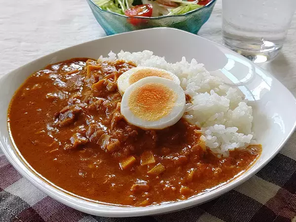 「スイーツだけじゃない！ シャトレーゼで買える3種の「オリジナルカレー」が激ウマだった」の画像