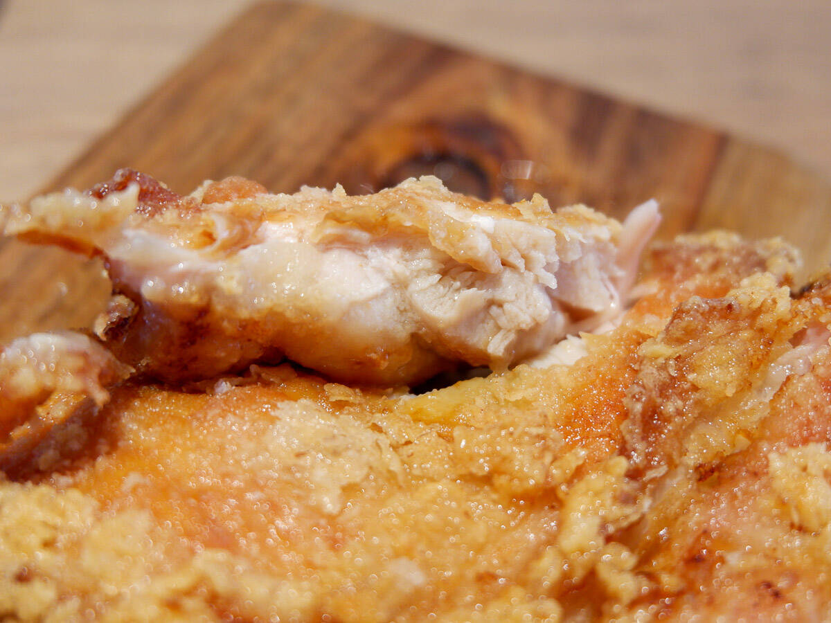 カラアゲニストも感激！ 江東区有明『くらふと』の巨大な「骨付きもも肉の一本揚げ」が劇的に旨い