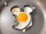 「こんな可愛いすぎるオムライスも！ 悶絶級の卵料理が作れるダイソーの超人気「たまごグッズ」3選」の画像3