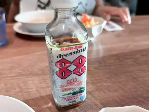 「【沖縄旅行】でマストで食べたい！ 地元の人に愛され続ける『ステーキハウス88』」の画像