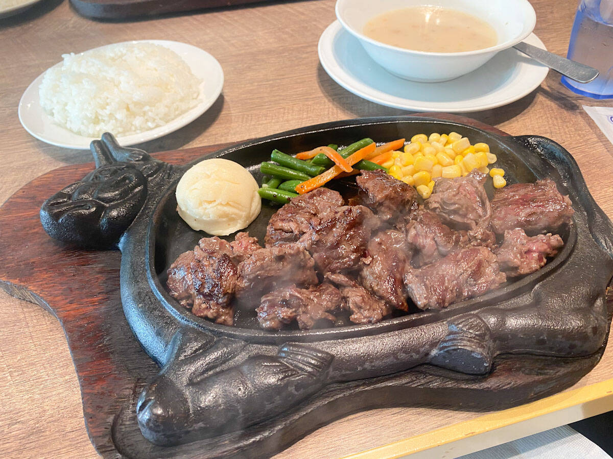 【沖縄旅行】でマストで食べたい！ 地元の人に愛され続ける『ステーキハウス88』