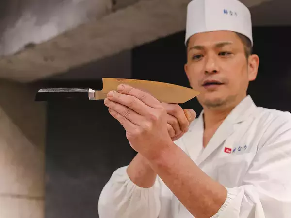 「プロの料理人が絶賛する包丁「関孫六 要」とは？ 料亭『鈴なり』店主が語るその魅力」の画像