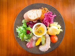 【鎌倉グルメ】緑の中で味わう『GARDEN HOUSE KAMAKURA』のランチプレートが絶品！