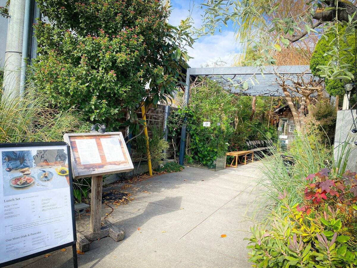 【鎌倉グルメ】緑の中で味わう『GARDEN HOUSE KAMAKURA』のランチプレートが絶品！