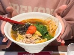 【代官山駅前グルメ】麻辣湯が今ブーム！痺れるのに優しい『転転麻辣湯』の和風だし麻辣湯