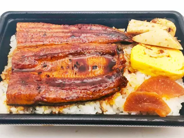 「最強のコンビニうな重はどれ？ コンビニ3社のうな重を食べ比べてみた！【2023年夏】」の画像