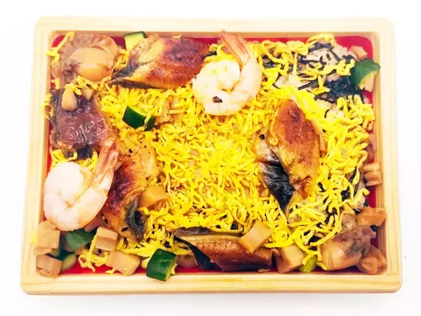 「最強のコンビニうな重はどれ？ コンビニ3社のうな重を食べ比べてみた！【2023年夏】」の画像