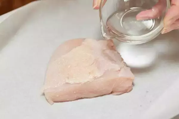 「【節約＆量増しレシピ】ダイエットにも！ジューシーな「蒸し鶏のキャベツ巻き 柚子みそだれ」」の画像