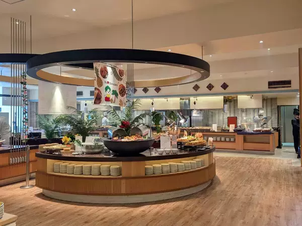 「60周年のハワイアンズが面白い！ 注目の新メニュー＆新フラダンスショーをレポート」の画像