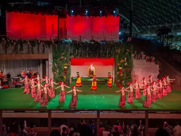 「60周年のハワイアンズが面白い！ 注目の新メニュー＆新フラダンスショーをレポート」の画像